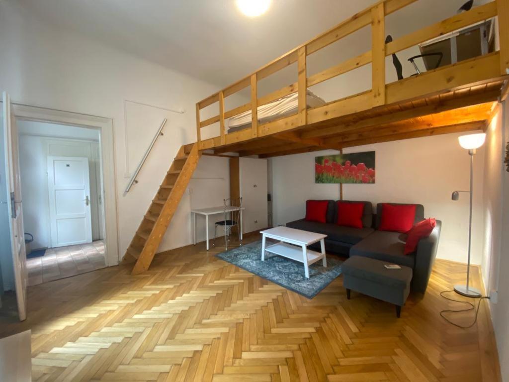 Ac With Free Parking At Acacia St, City Center Budapest Exterior foto