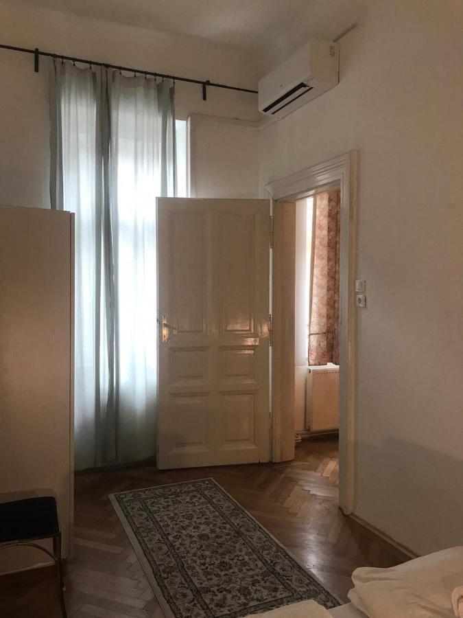 Ac With Free Parking At Acacia St, City Center Budapest Exterior foto