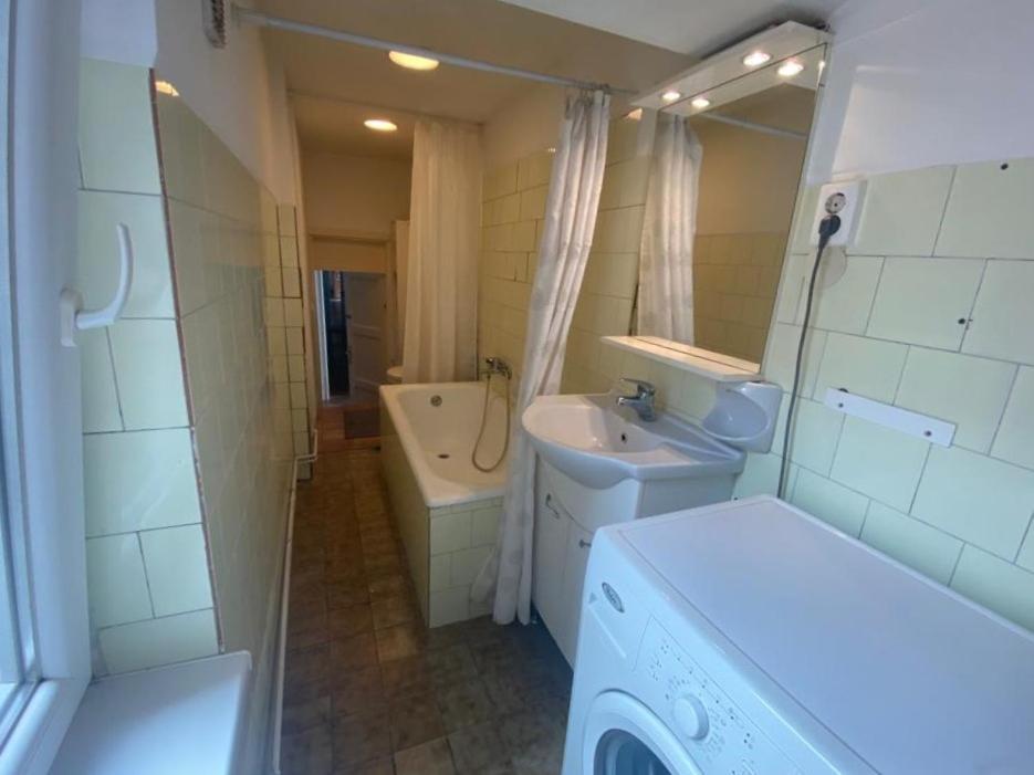 Ac With Free Parking At Acacia St, City Center Budapest Exterior foto